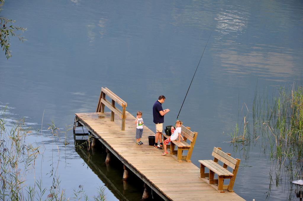 Seehaus Karantanien Am Ossiacher See Exteriör bild